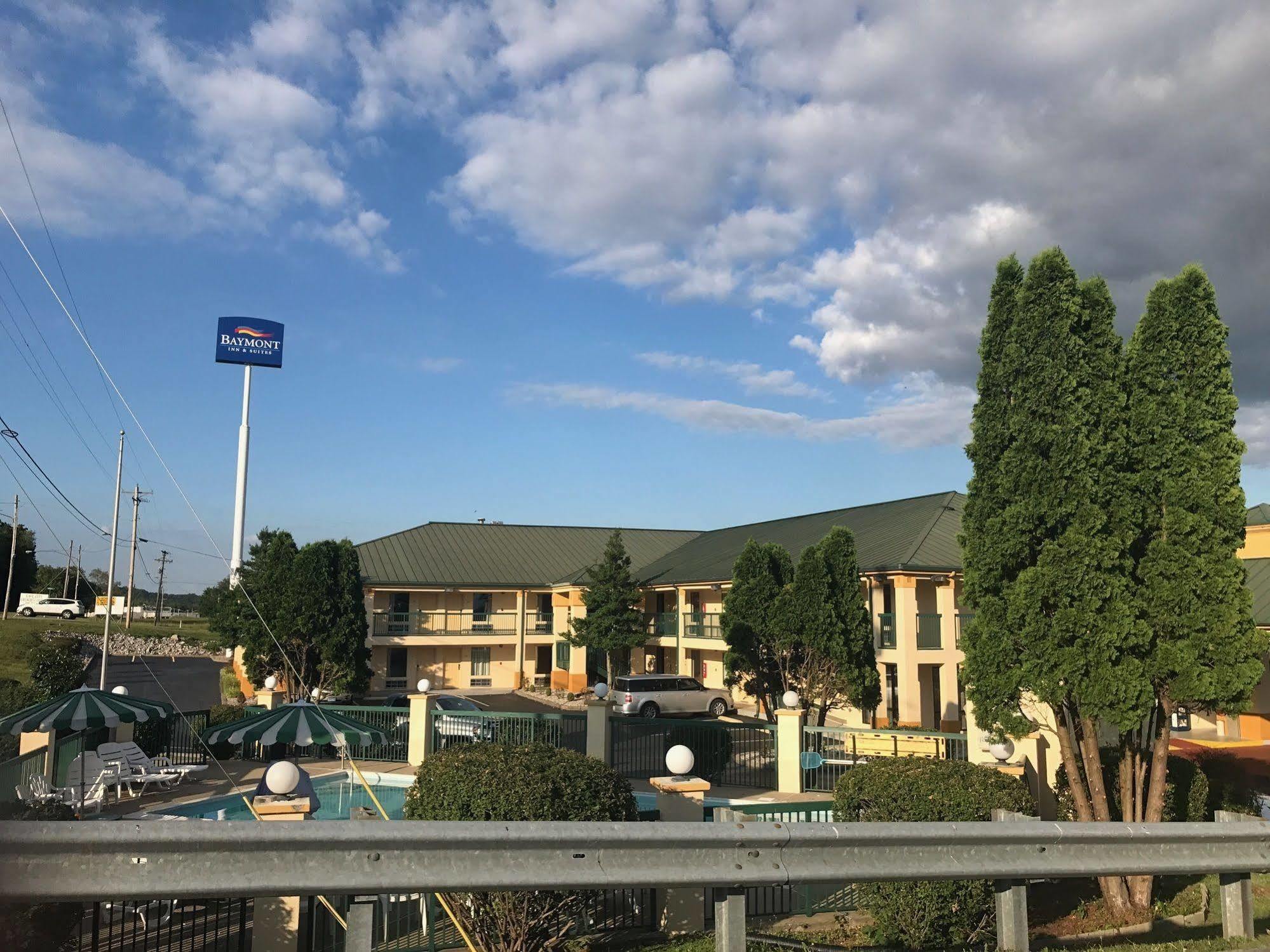 Baymont By Wyndham Cave City Extérieur photo