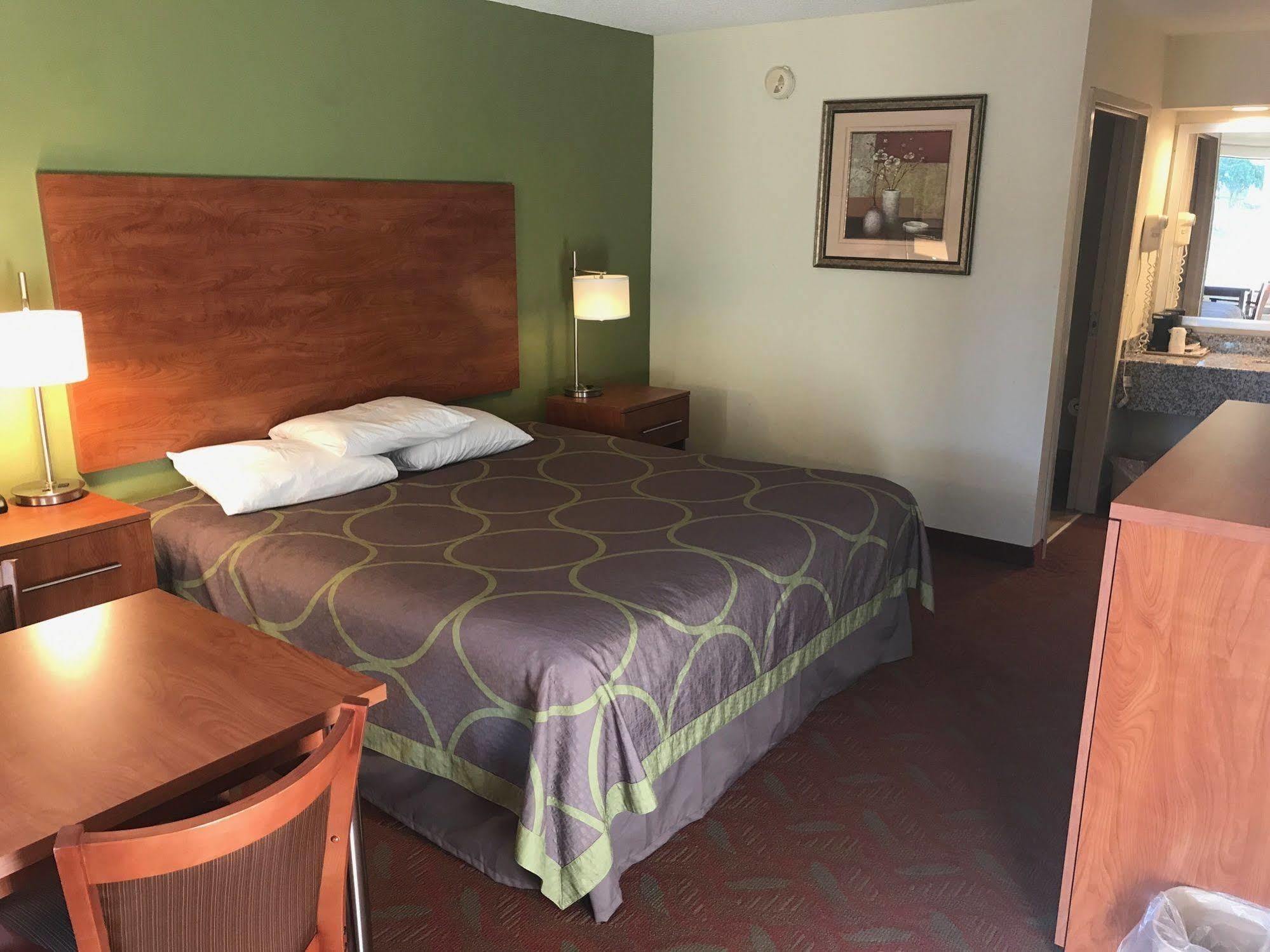 Baymont By Wyndham Cave City Extérieur photo